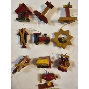 Vintage Christmas Tree Wooden Maroon And Green Toy Household Ornaments